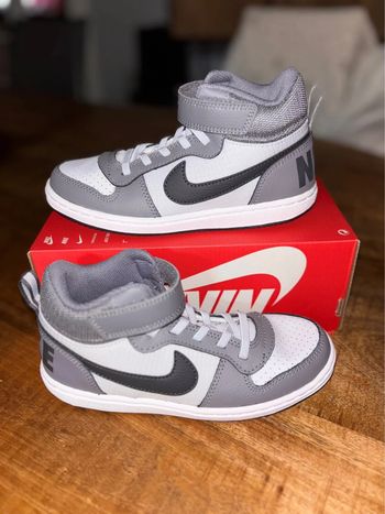 Baskets Nike P.33,5 neuves unisex