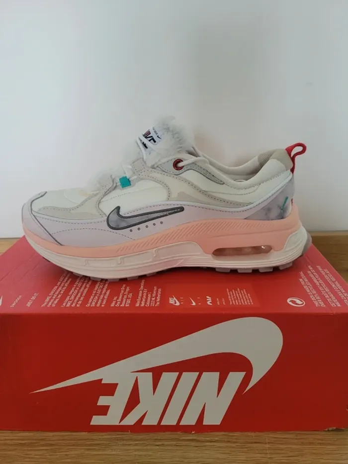 Nike Air Max Bliss T38,5 100% Authentique - photo numéro 3