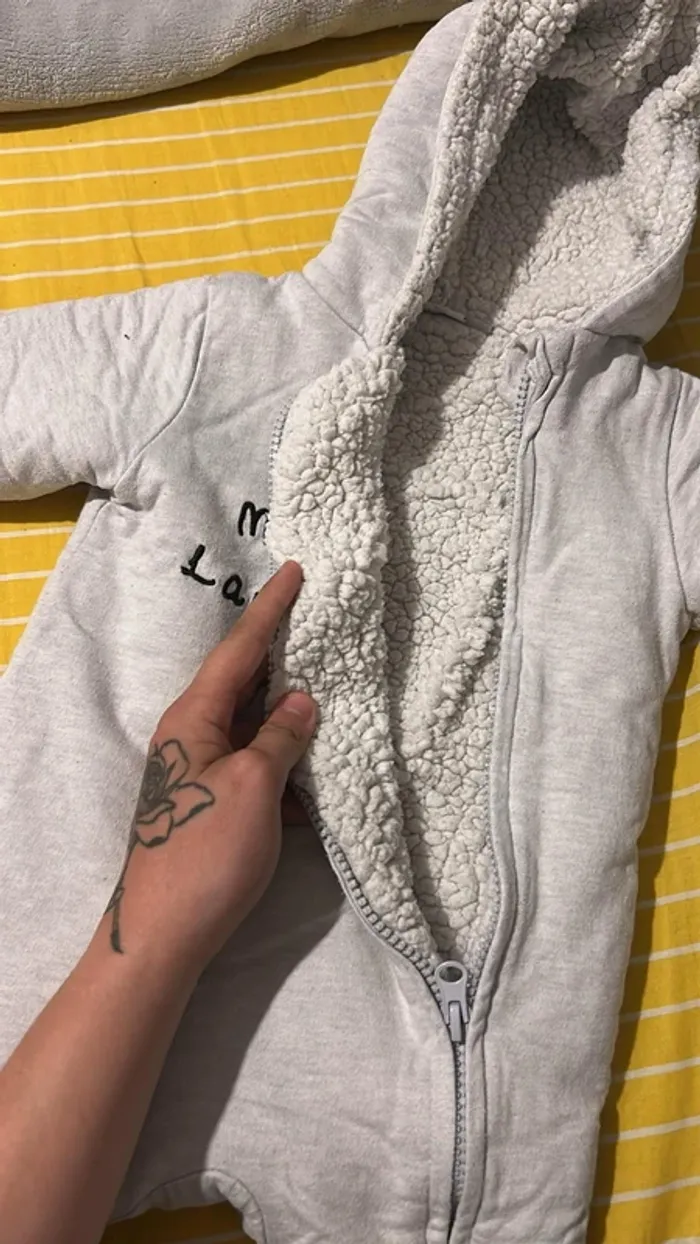 Sur pyjama - photo numéro 2