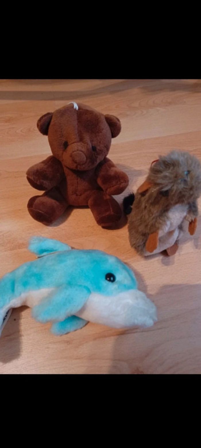 Lot de 3 peluches 1x dauphin 🐬 1 x marmotte musical 1 x ourson brun - photo numéro 3
