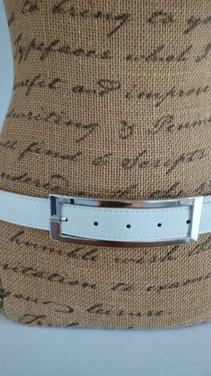 Ceinture blanche boucle rectangulaire argenté 90 cm - photo numéro 3