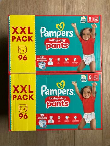 192 couches culottes Pampers pants taille 5