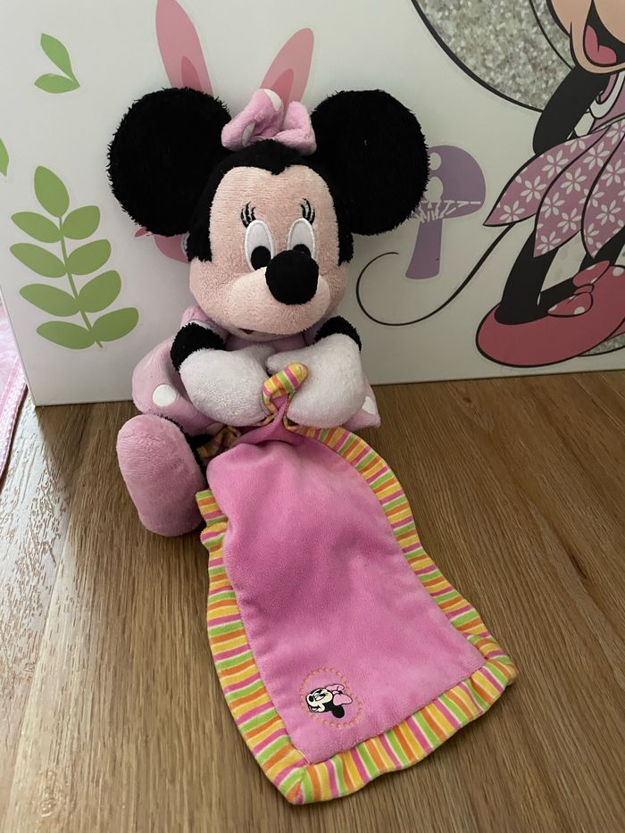 Peluche doudou minnie