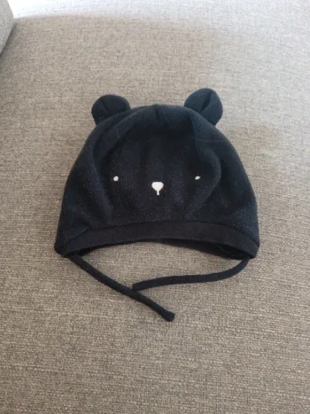 Bonnet.