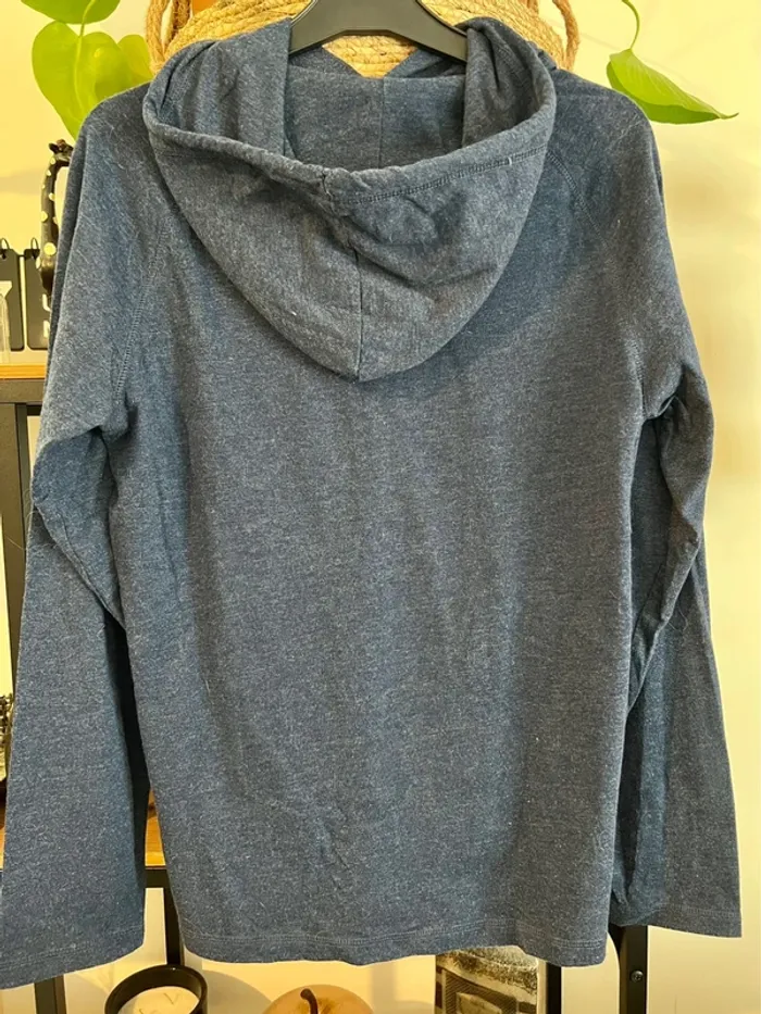 T shirt manche longue à capuche - photo numéro 2