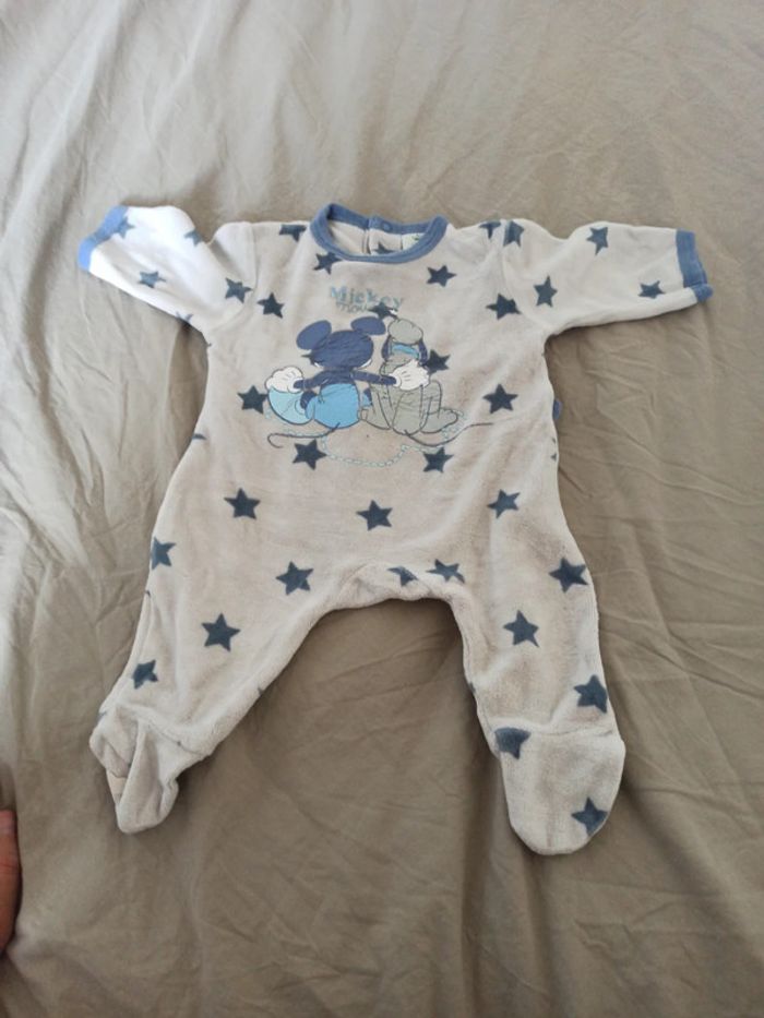 Lot de 6 pyjamas, taille 1 mois