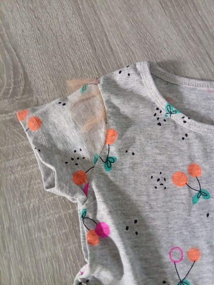 Jolie robe plus d' étiquette indiquant la taille correspond à un 12 mois - photo numéro 3