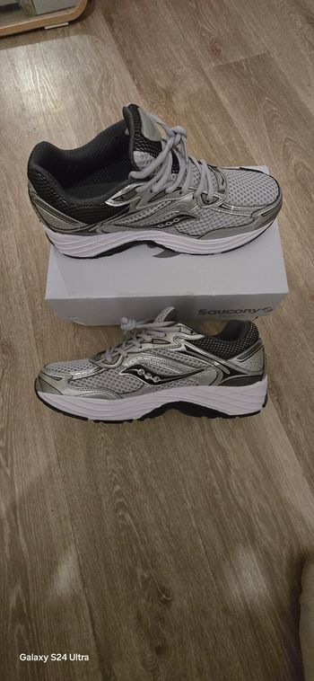 Saucony Omni 9 Couleur Blanc Taille 45