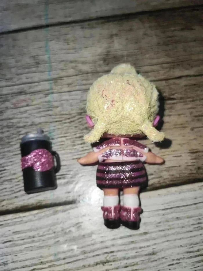 đL.O.L Surprise Doll Pink Baby Glitter SĂ©rie 2 - photo numĂ©ro 6