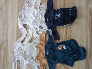 Lot 10 bodies Naissance
