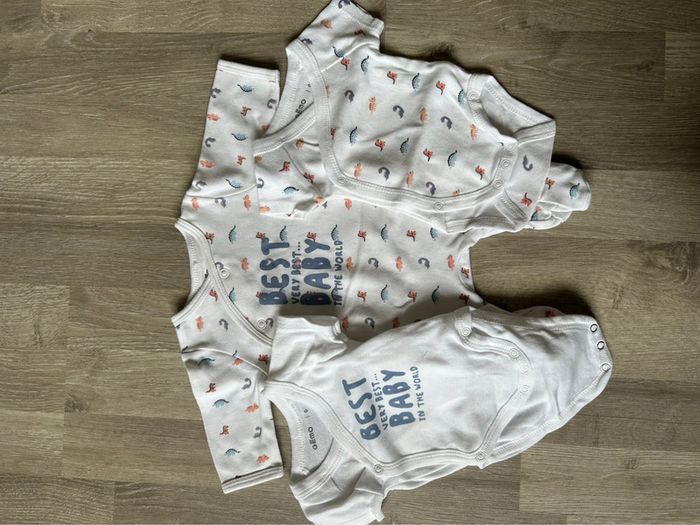 Lot vêtements 0 mois naissance - photo numéro 15