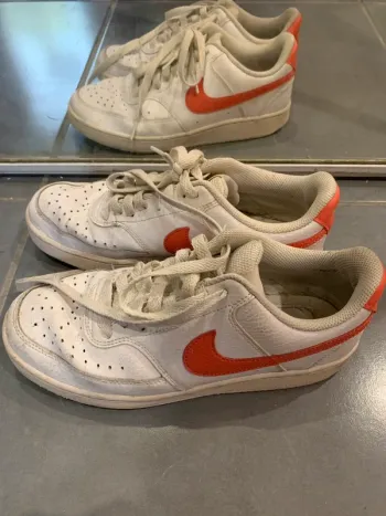 Paire nike low saumon