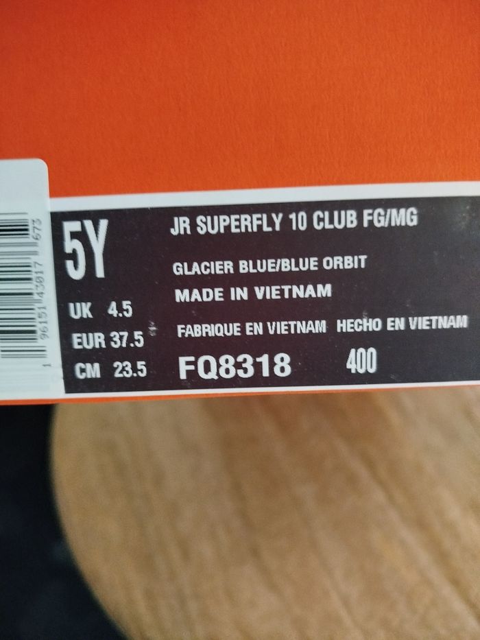 Crampons Nike T 37,5 - photo numéro 10