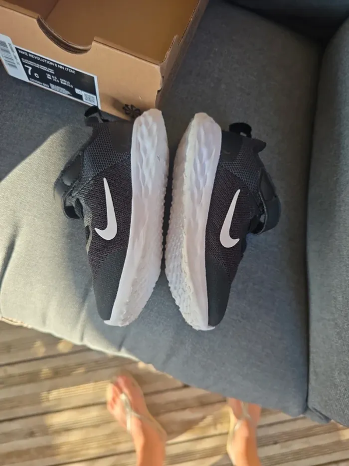 7C / 23.5 Baskets Nike Revolution 6 - photo numéro 4