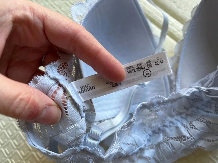 Brassière bleu clair Primark comme neuve 38-40 - photo numéro 2