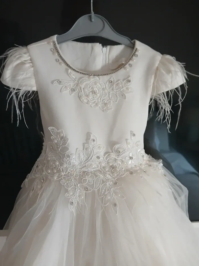 Robe de fête blanche - photo numéro 3