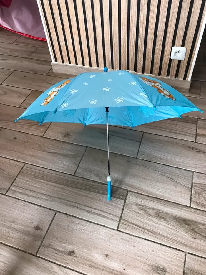 Parapluie bleu enfant - photo numéro 4
