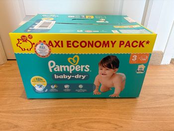 Couches Pampers - Neuf 