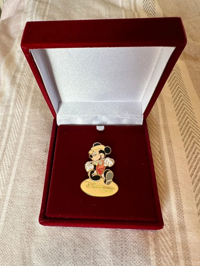 Pins Disneyland Hôtel Édition limitée