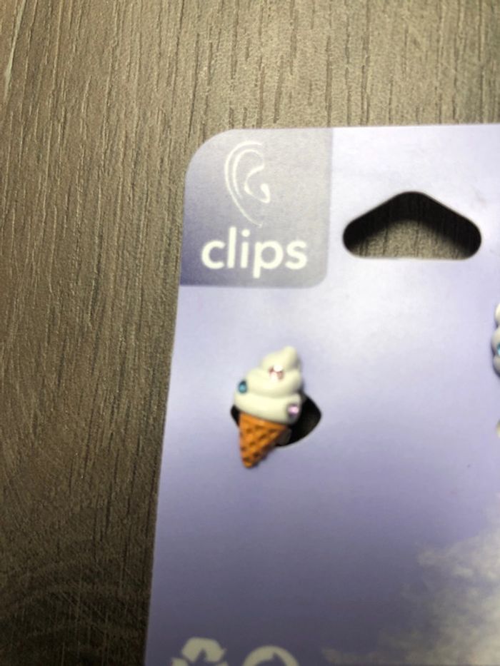 Boucles d’oreilles clip claire ´s neuves glace 🍦 - photo numéro 5
