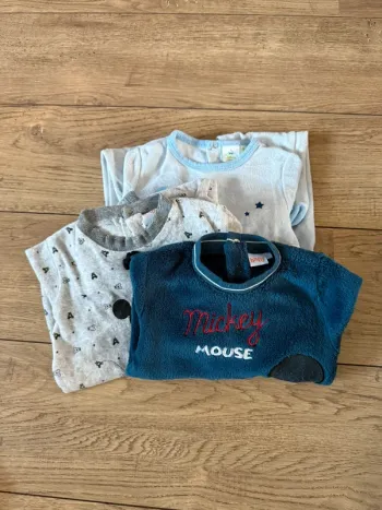 Lot Disney 9 mois