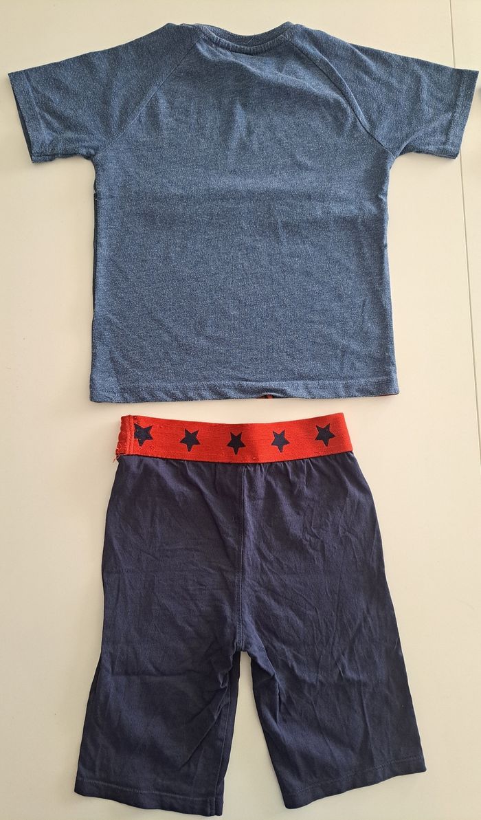 Lot de 2 pyjamas shorts garçon 5 ans BE - photo numéro 5