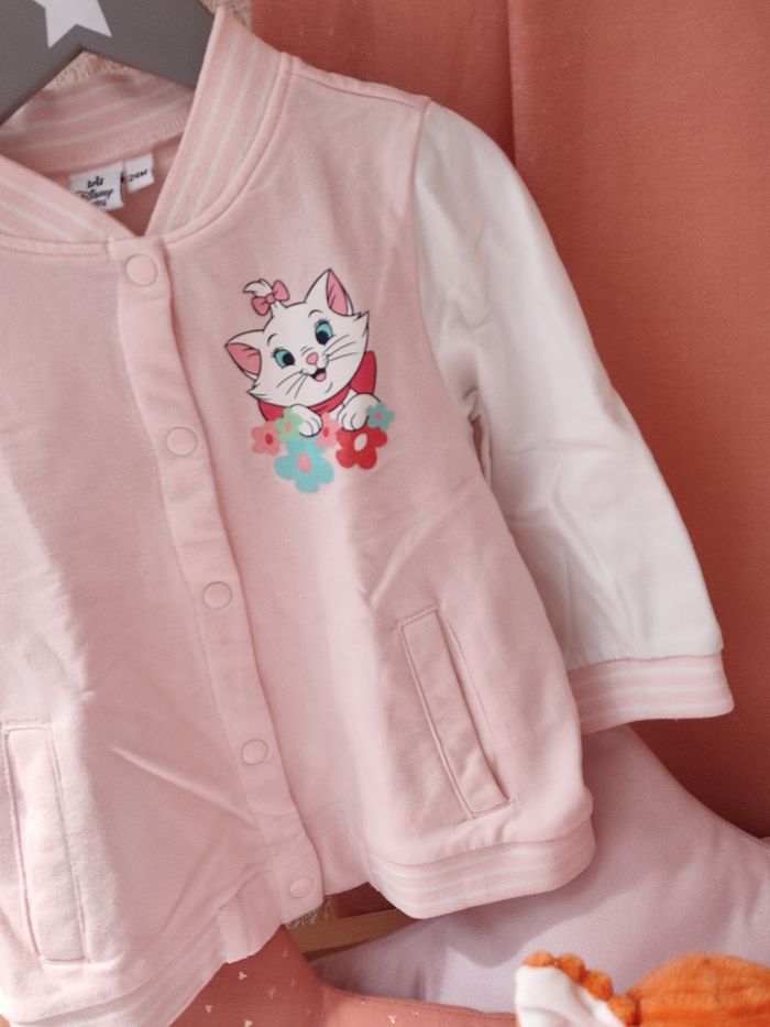Veste Marie des Aristochats - Rose et blanche- 24 mois - Comme neuve - Disney baby - photo numéro 2