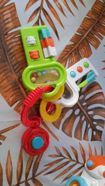 Jouet d'éveil,  clés musicales