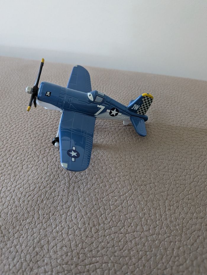 Avion Disney Pixar - photo numéro 3