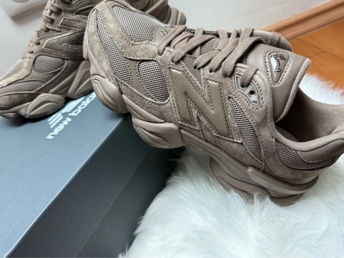 New balance 9060 marron sable 41.5 neuf - photo numéro 4