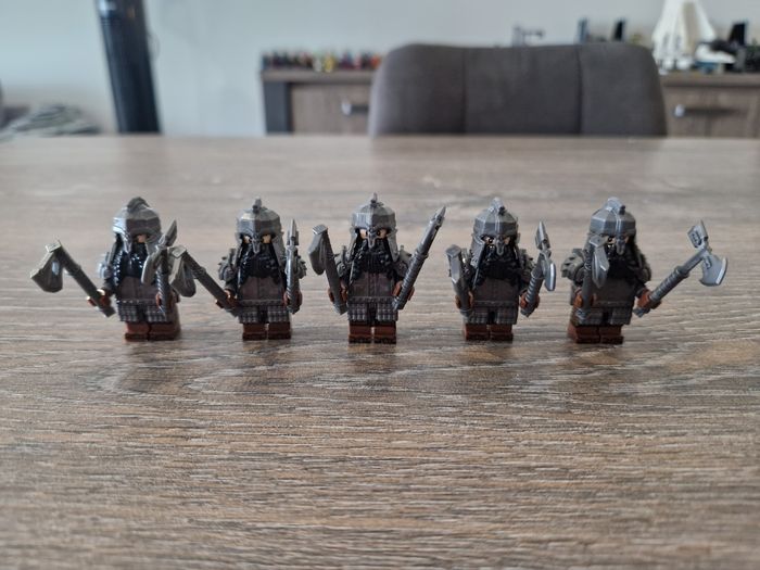 Figurines type lego 5 guerriers nains seigneur des anneaux / hobbit