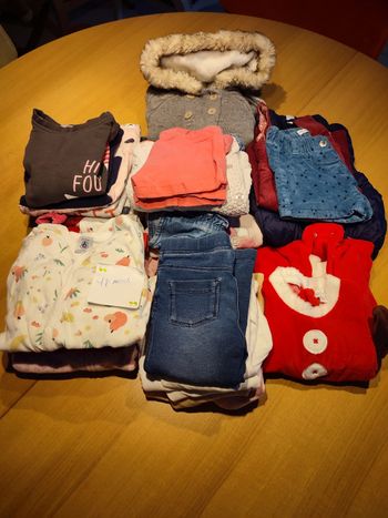 Lot de vêtements fille 18 mois propres, repassés et pliés