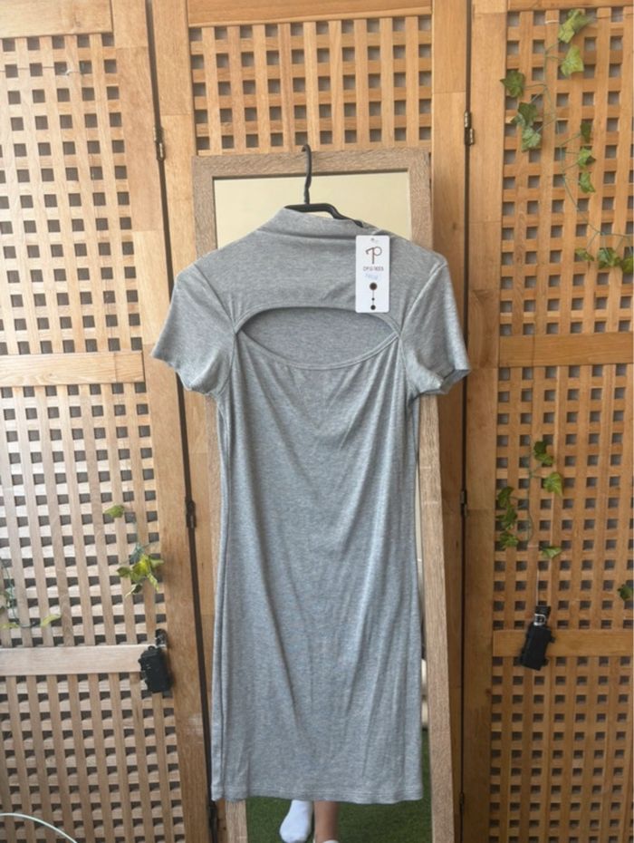 Robe de couleur gris - photo numéro 4