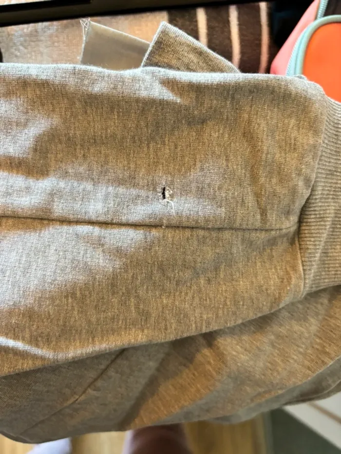 Pull gris - photo numéro 3