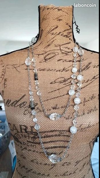 Sautoir collier perles argenté blanc