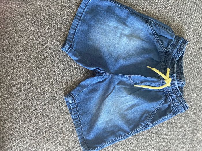 Lot 11 pièces vêtements 4 ans - photo numéro 6