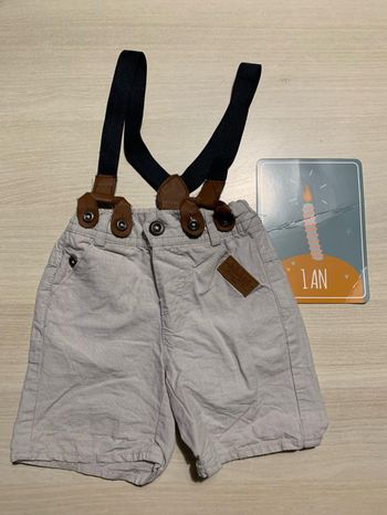 Short à bretelles