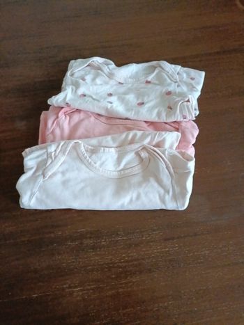 Lot 3 body bébé fille