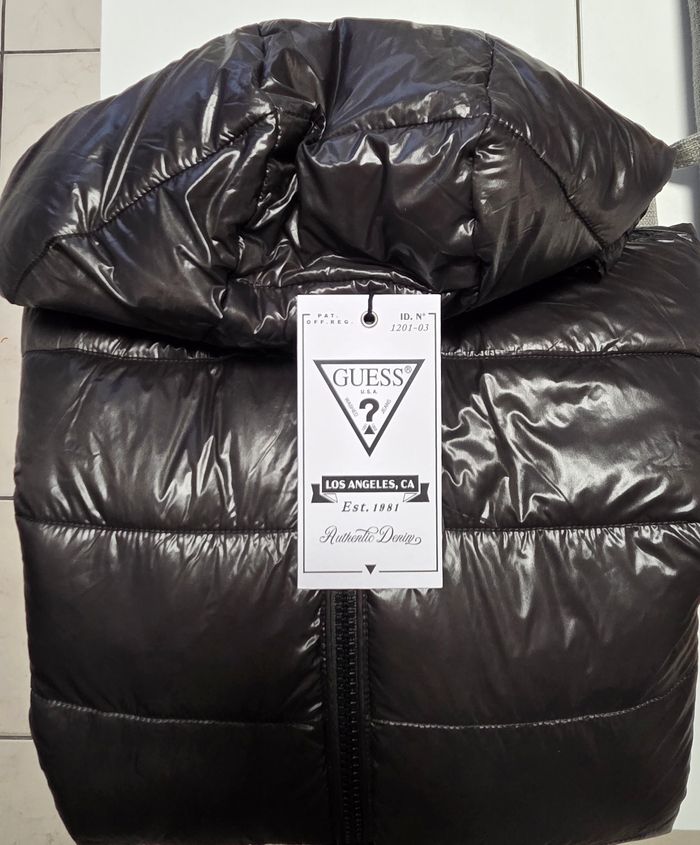 Super doudoune GUESS authentique neuve avec étiquette