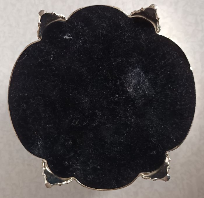 🍀Ancienne Grande boite à bijoux métal argenté ronde diamètre 17cm - photo numéro 3