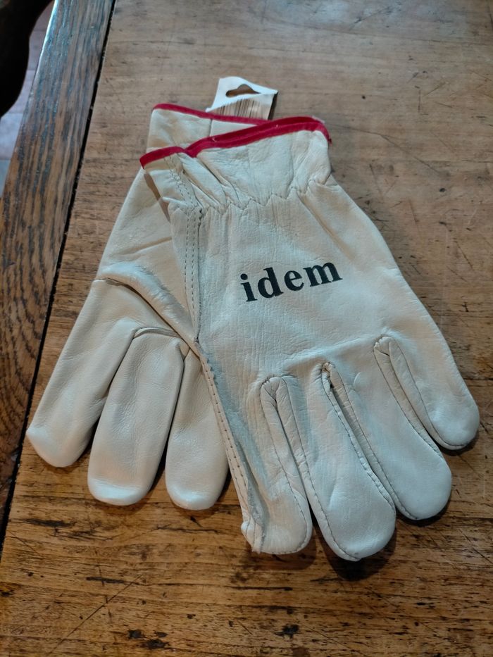 Gants de travail neufs taille 8
