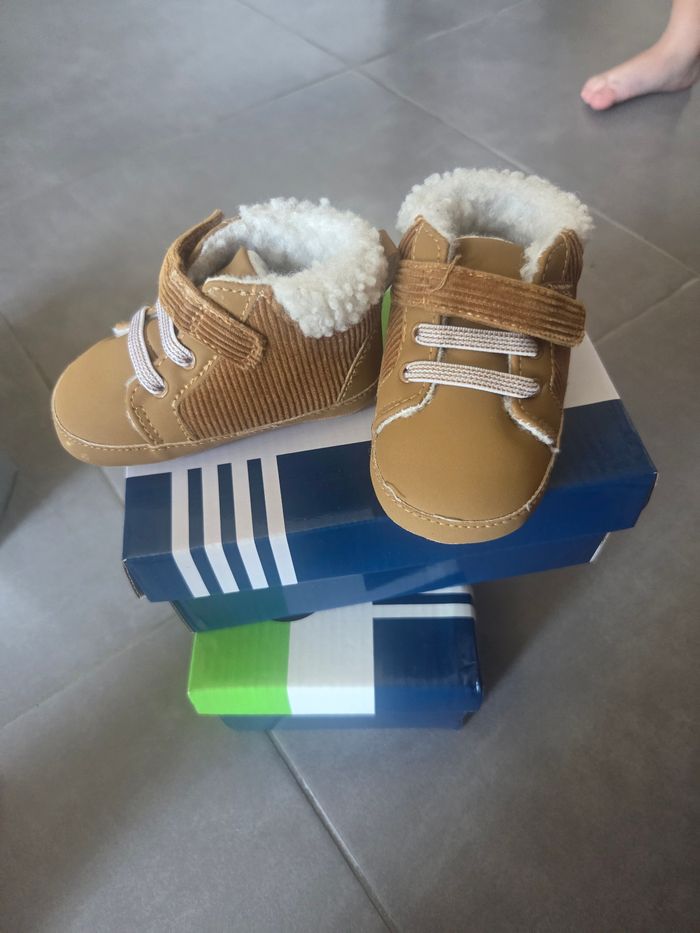 Chaussure bebe - photo numéro 2