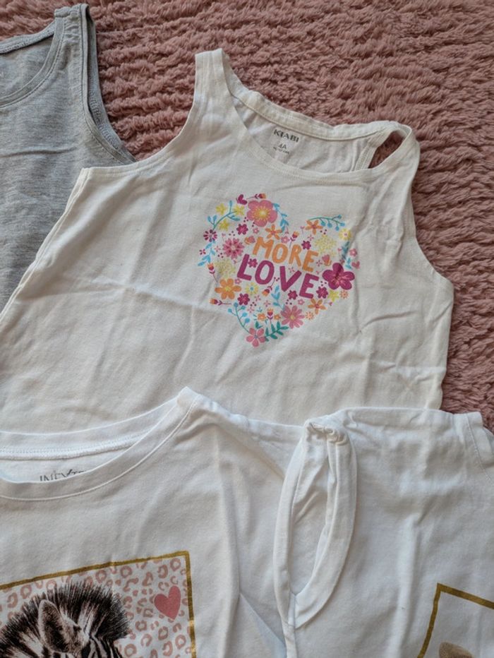 Lot de t shirts et Marcel 4/5ans - photo numéro 5