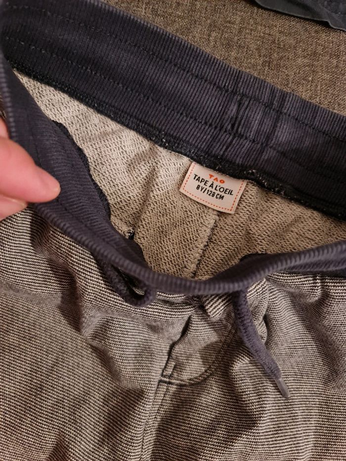 Lot 2 shorts bermudas 8 ans - photo numéro 5
