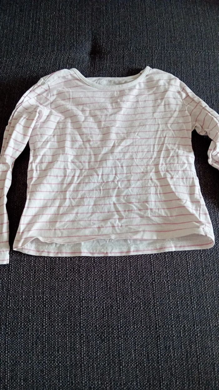 Tee-shirt rayé en 4-5 ans
