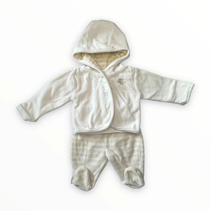 "Ensemble velours C&A nouveau né TBE (5€) " - photo numéro 5