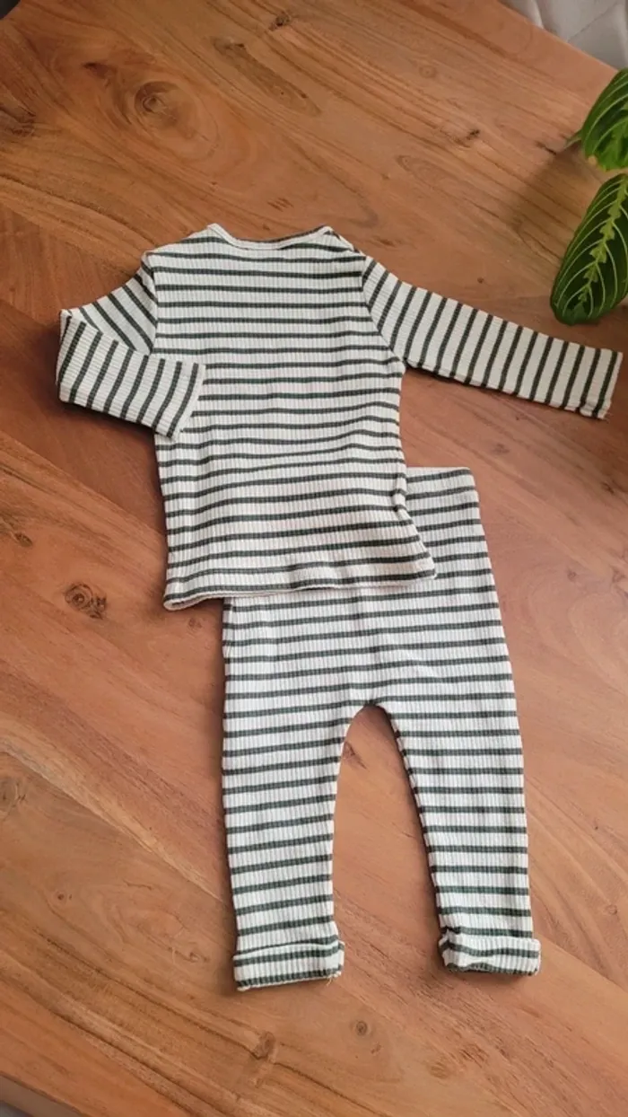 Ensemble bébé à rayures 56cm - photo numéro 2