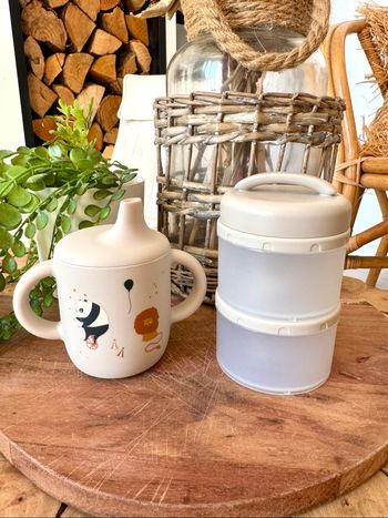 Gobelet Liewood + doseur poudre lait bébé beige panda éléphant