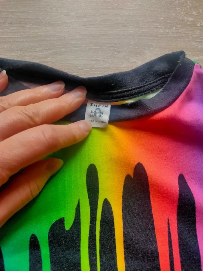 Tee-shirt Shein 7 ans - photo numéro 2