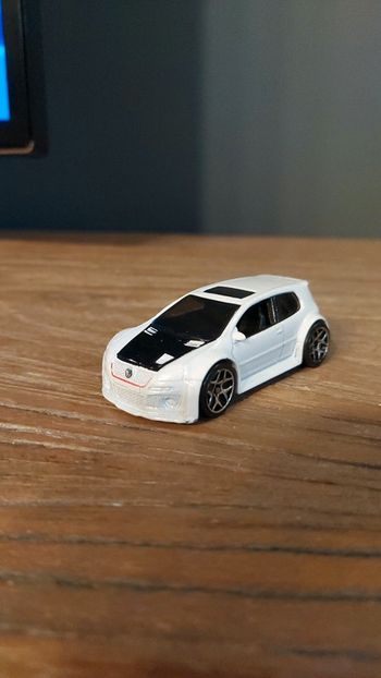 Golf GTI couleur blanc nacré